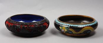 SKÅLAR, 2 st, lack o cloisonné. Kina. 1900-tal.