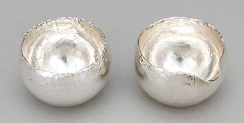 SOCKERSKÅL OCH GRÄDDSNIPA, silver, Rey Urban, Stockholm 1973 och 1976. Vikt 116 gr.