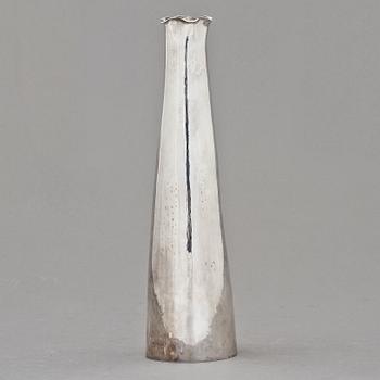 VAS, sterlingsilver, Sven Arne Gillgren, GAB, Stockholm, 1946. Vikt 410 g.