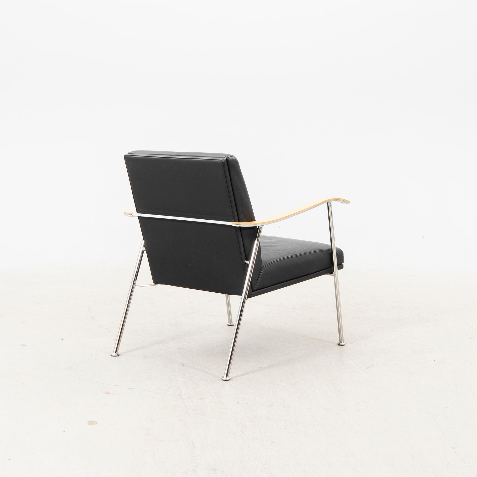 A 'Sahara' leather upholstered easy chair by Gunilla Allard for Lammhults.