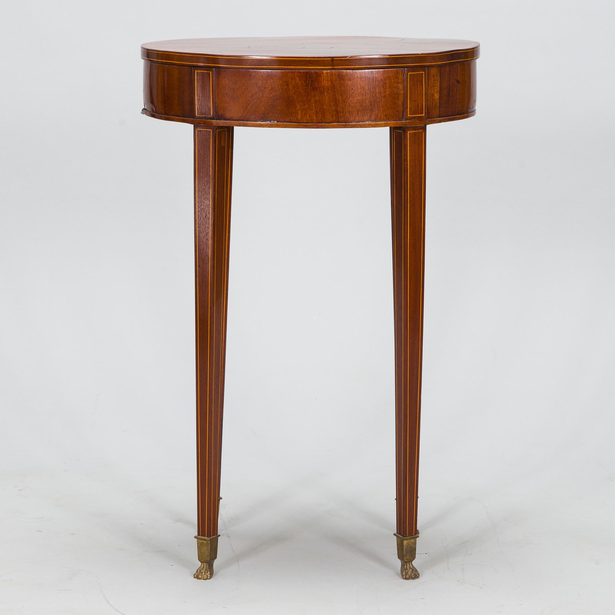 Sidobord, 1800-talets första hälft.