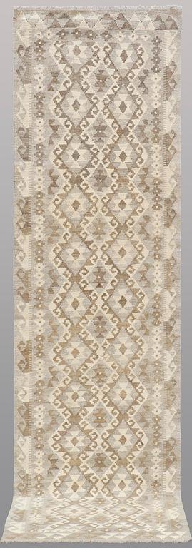 A RUNNER, Kelim, ca 293 x 81 cm.