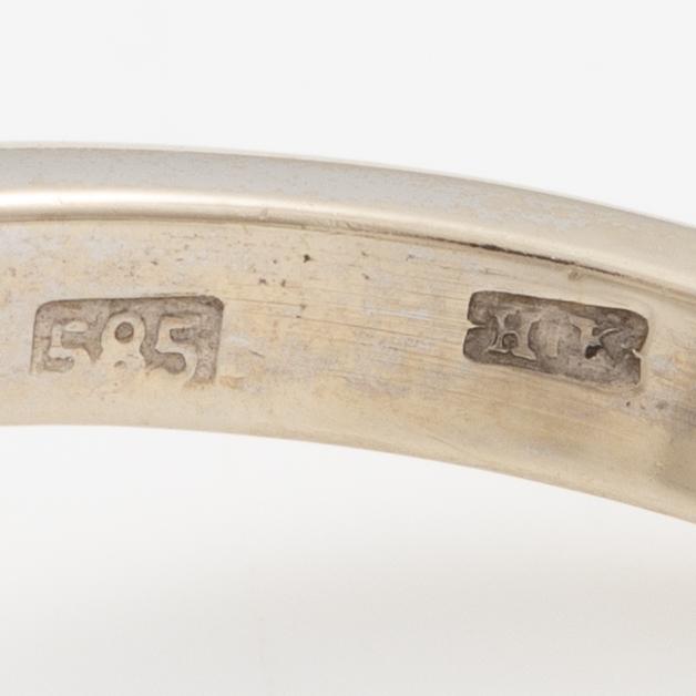 Ring, 14K vitguld med safir och briljantslipade diamanter, Österrike.