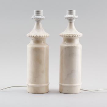 BORDSLAMPOR, 1 par, marmor, Italien, 1900-talets andra hälft.