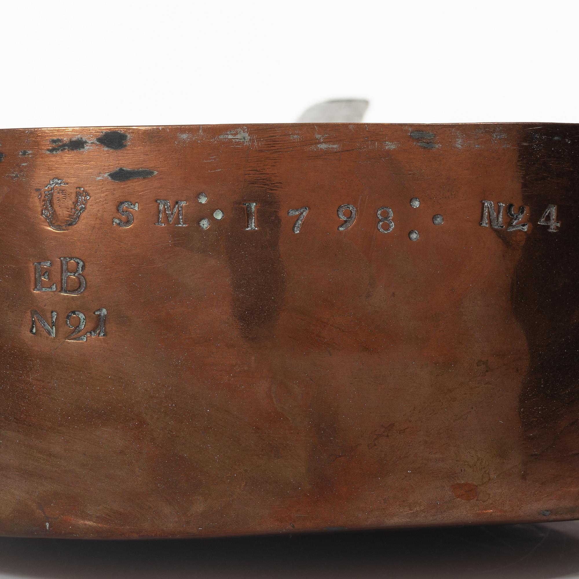 A pot from the Queen Dowager Sofia Magdalena's household, dated 1798.