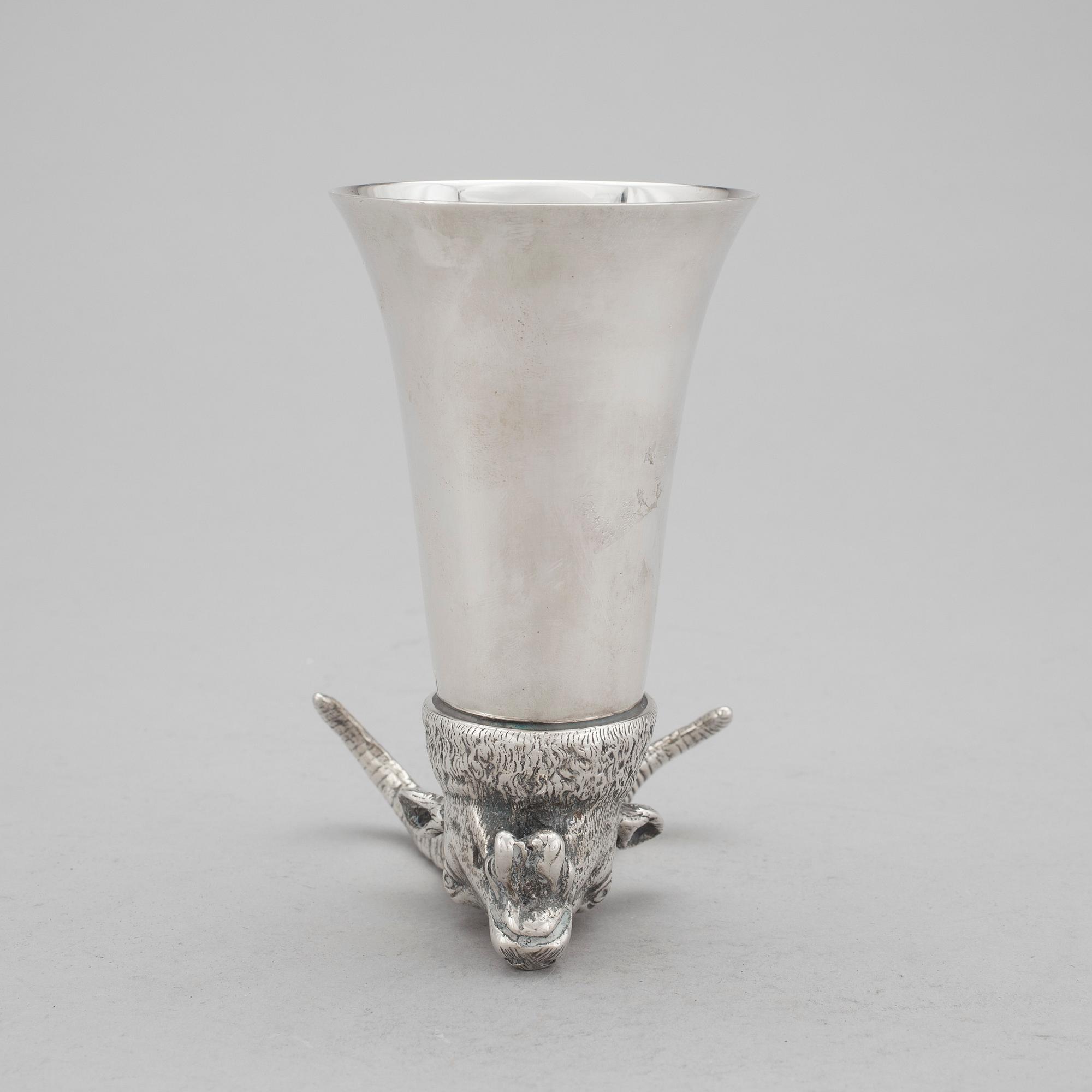 JAKTBÄGARE, Nysilver, 1900-talets andra hälft.