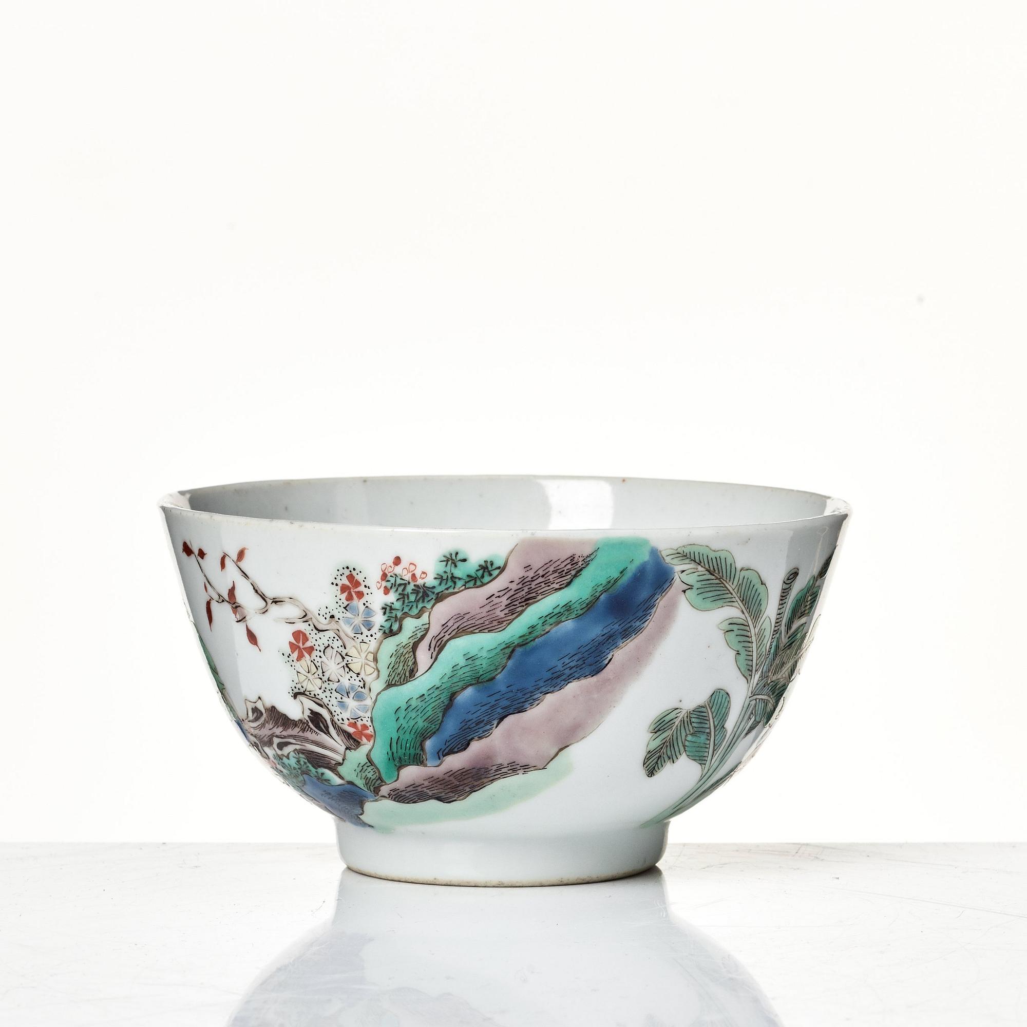A famille verte cup, Qing dynasty, Kangxi (1662-1722).