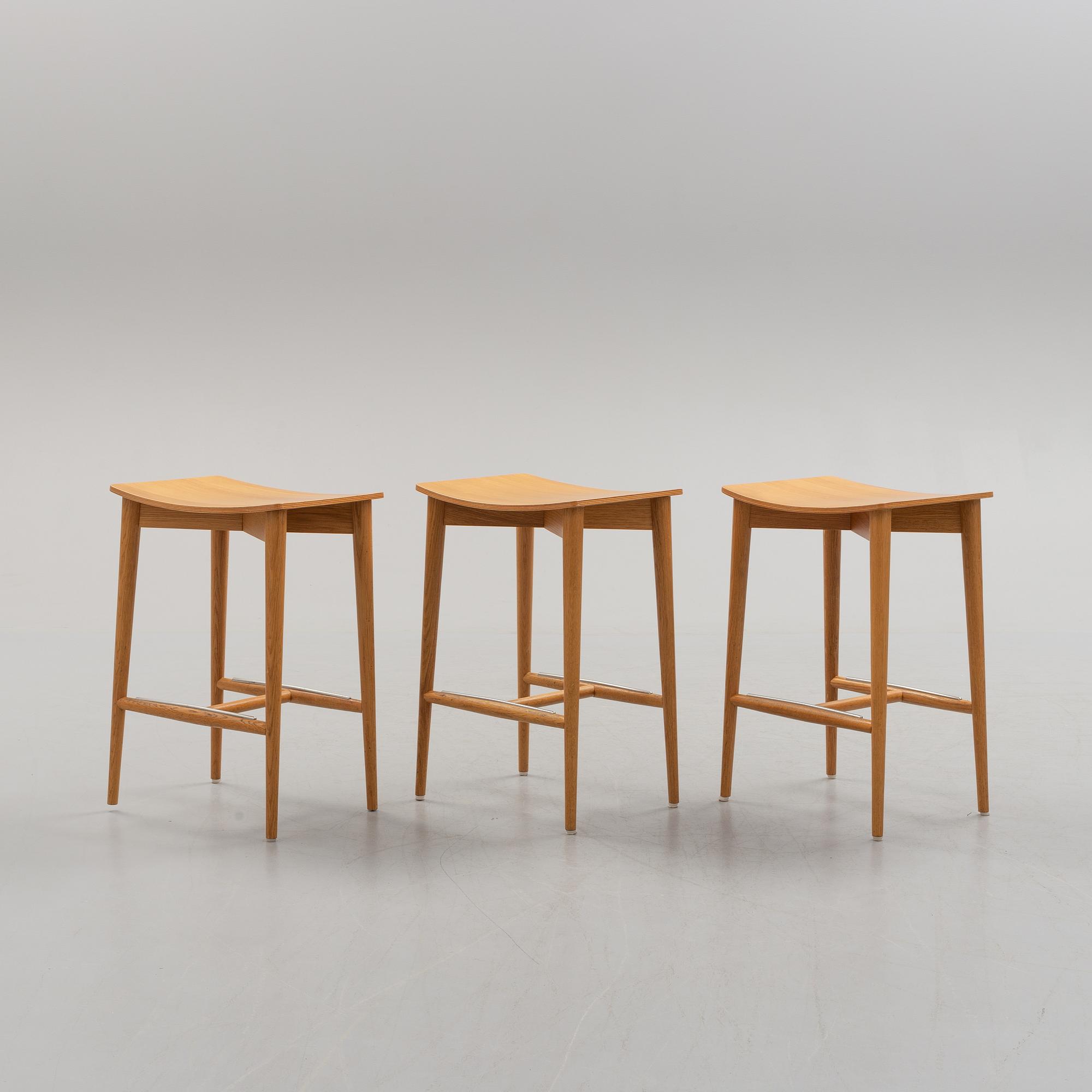 JONAS LINDVALL, pallar, 3 st, "Oak", Skandiform, 2000-tal.
