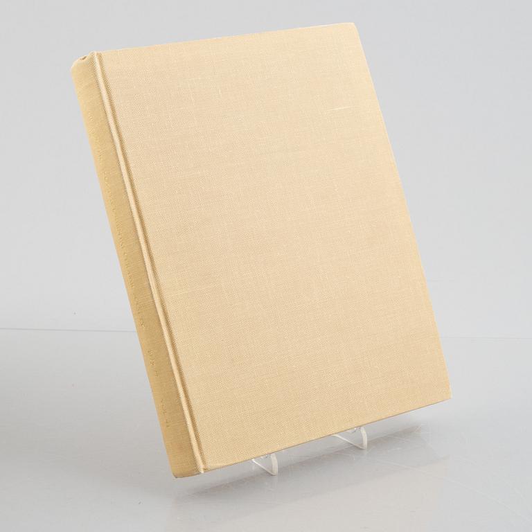 12 books, "Transactions of the Oriental Ceramic Society" and "The Selected Porcelains from the Collections of the Pa...