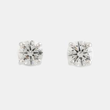 Brilliant cut diamond earrings, with GIA dossier.