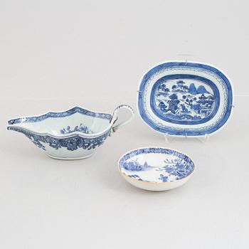 15 pieces of Chinese porcelain, the Qing dynasty, 18th-19th century.