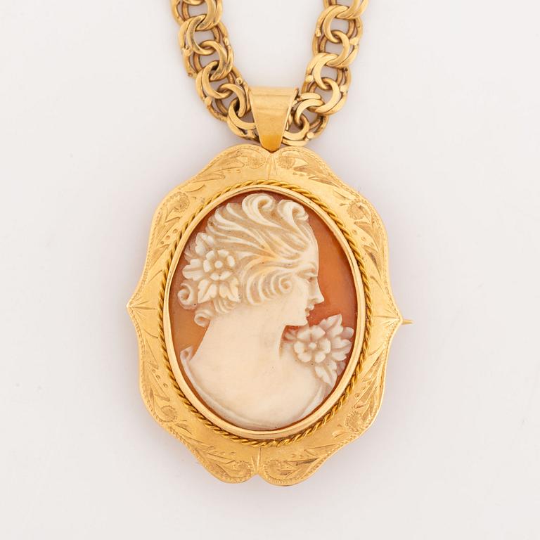 Sea shell cameo brooch/pedant, with chain.