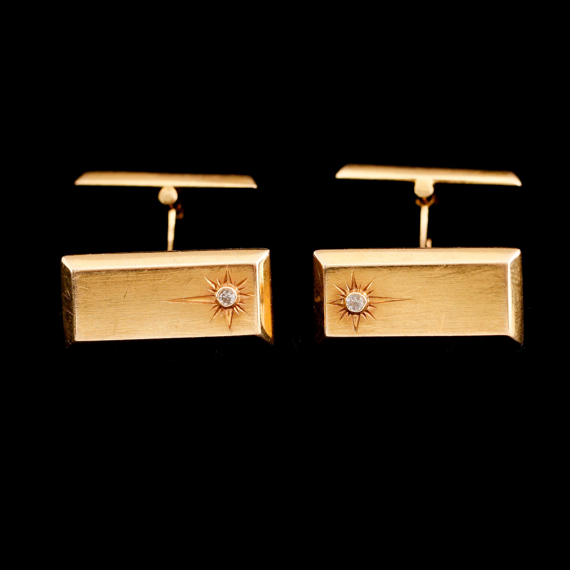 MANSCHETTKNAPPAR, 1 par, 18 k guld, svenska stämplar Alton, 1963. Vikt ca 8 g.