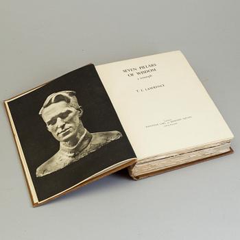 BÖCKER, Reseskildringar m.m. (Afrika, Amerika, Asien), 10 verk, 13 volymer. Ej kollationerade.