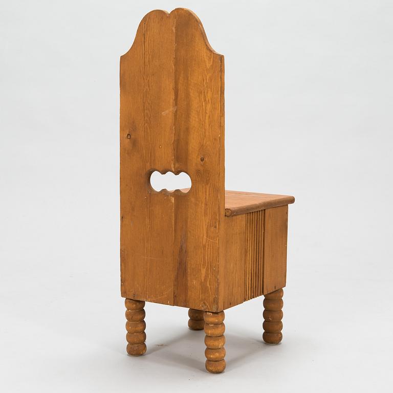 Eliel Saarinen, 3-piece nursery furniture set 'Elsa' for Oy Stockmann Ab, Keravan puusepäntehdas, Finland 1918.