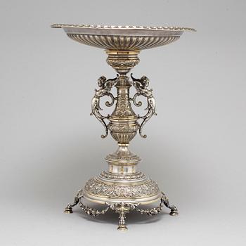 A Swedish 19th century parcel-gilt silver tazza/bowl,  mark of CG Hallberg, Stockholm 1883.