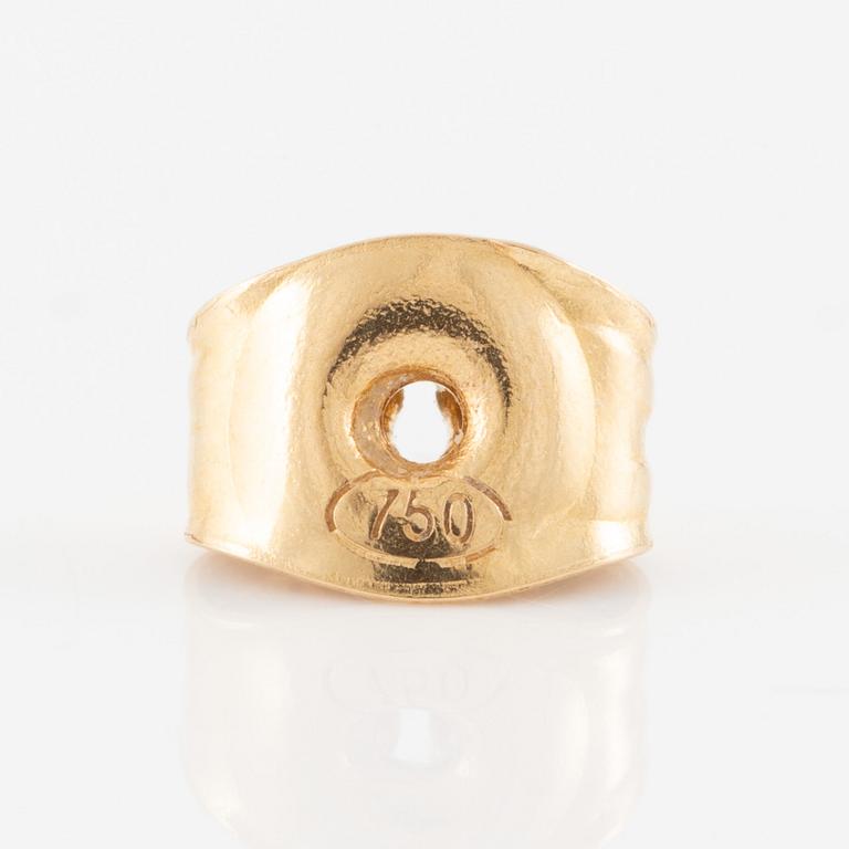 Earrings, a pair, 18K gold with six pendants. Annika Gustavsson.