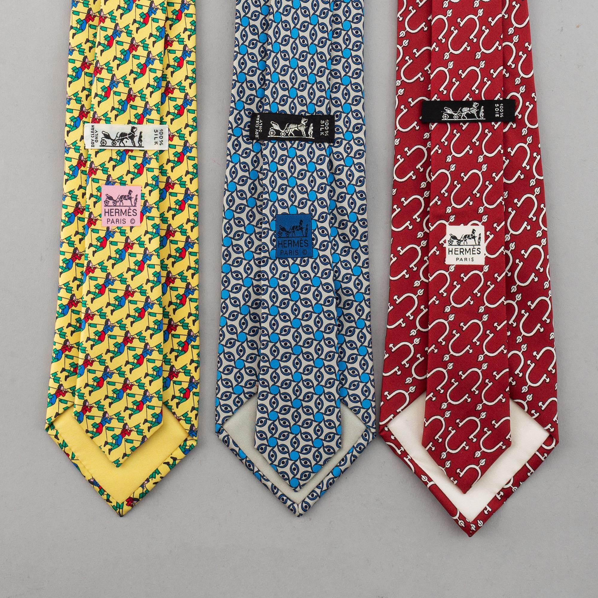 Hermès, 3 silk ties.