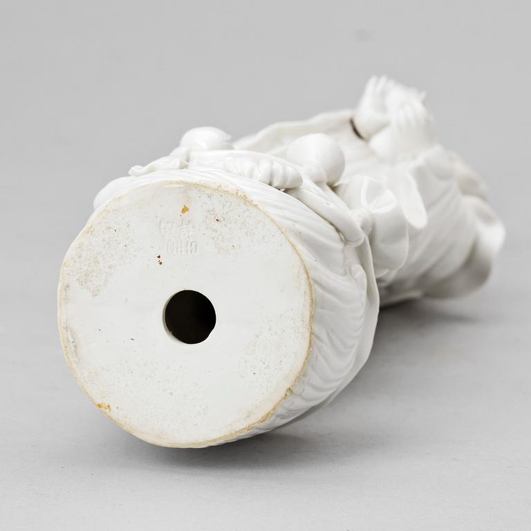 FIGURIN, blanc de chine, 1900-talets första hälft.