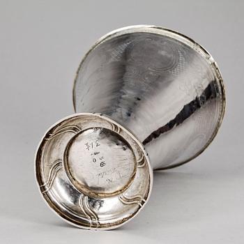 BÄGARE, silver. Stephan Westerstråhle, Stockholm 1797. Vikt 408 g.