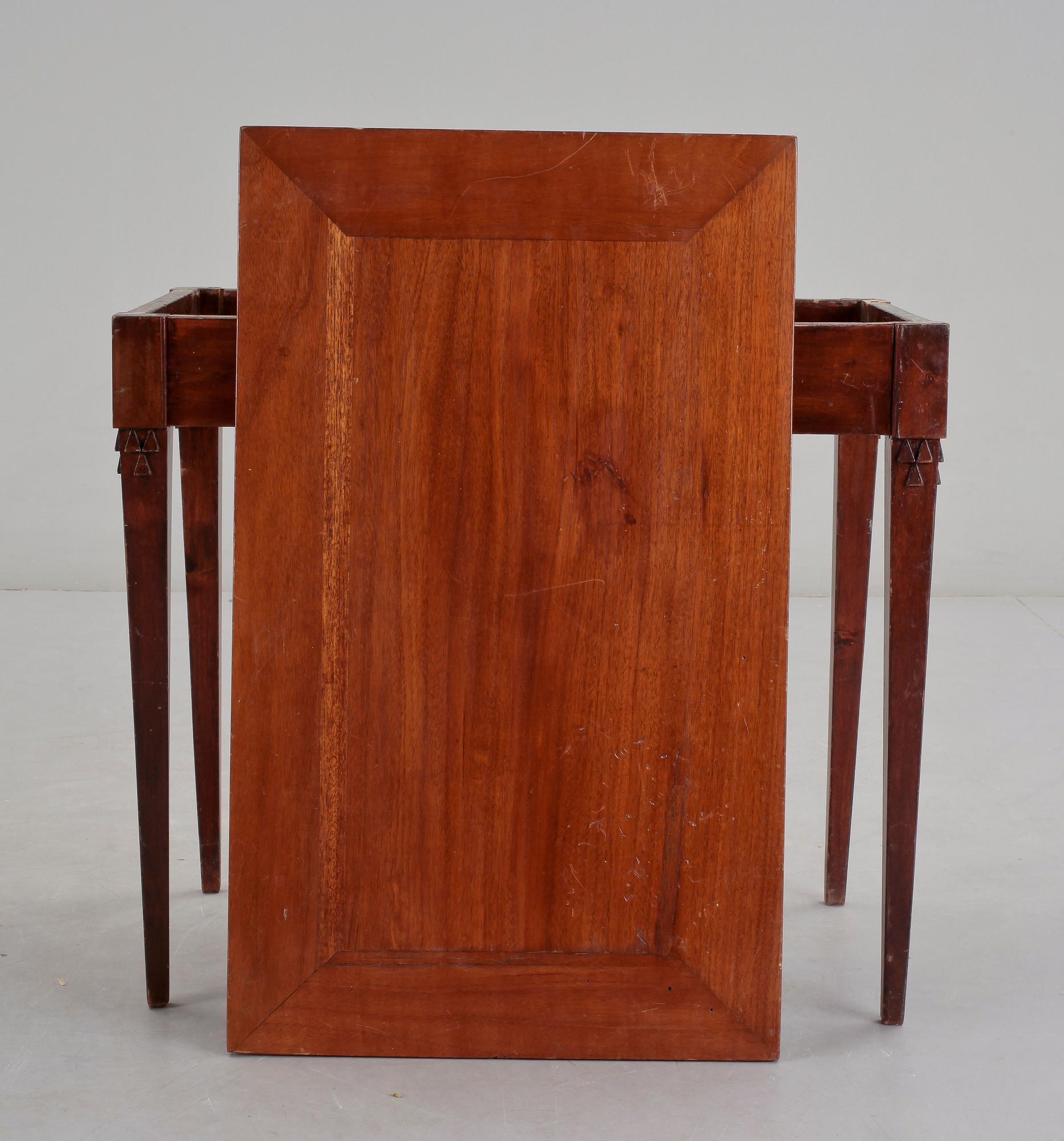 SPELBORD, sengustavianskt, 1800-tal.
