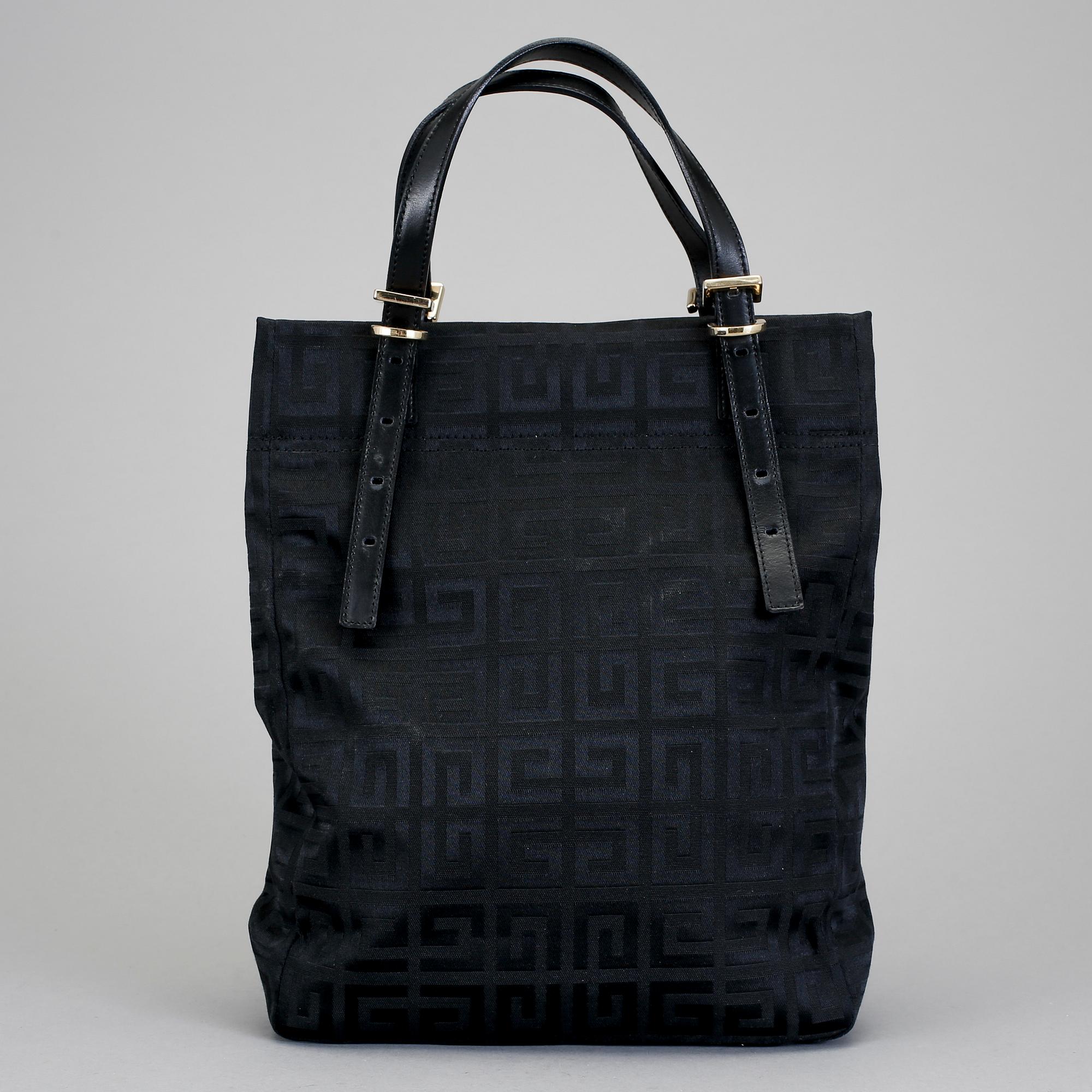 VÄSKA, Givenchy.