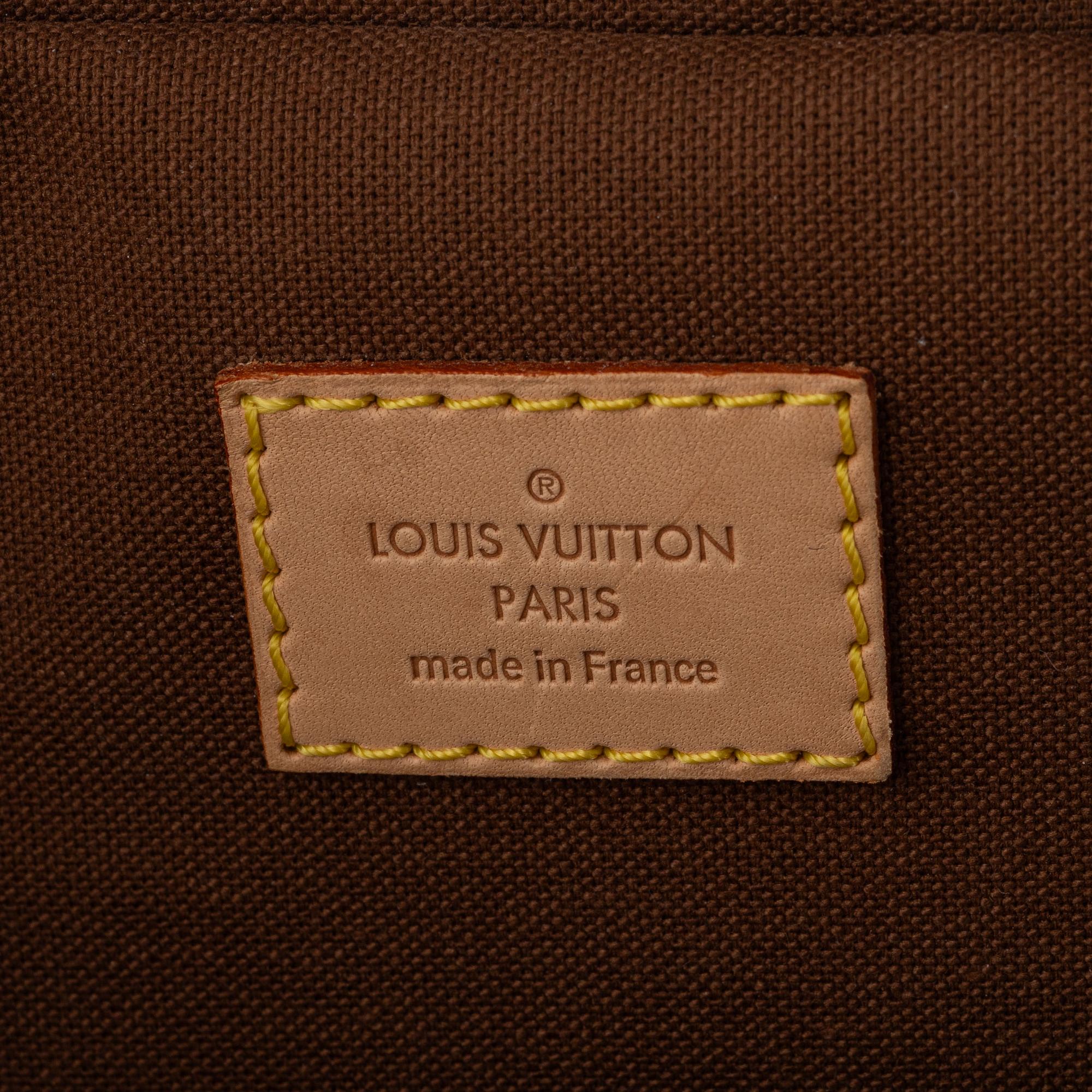 Louis Vuitton,.