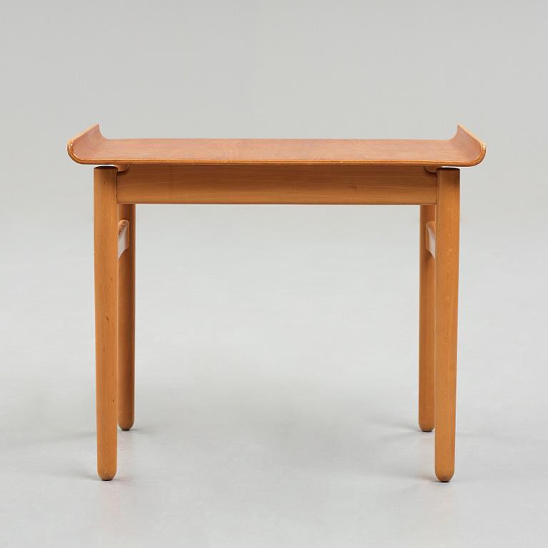 HANS J WEGNER, "Skalsæt", soffa, stol och bord, Fritz Hansen, Danmark 1950-tal.