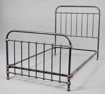SÄNGGAVLAR, ett par, gjutjärn, Frankrike, sekelskiftet 1900.