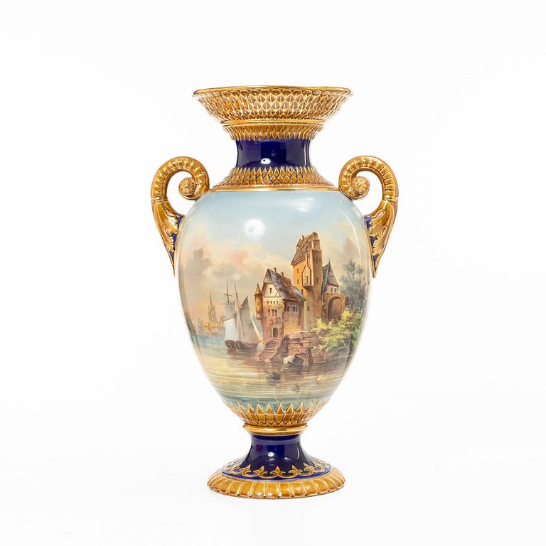 A creamware decorative urn, Rörstrand, Sweden, 1980-1920.