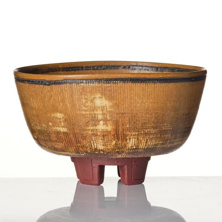 Wilhelm Kåge, a "Farsta" stoneware bowl, Gustavsberg Studio, 1956.
