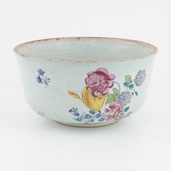 A Famille Rose porcelain punch bowl, China, Qianlong (1736-95).