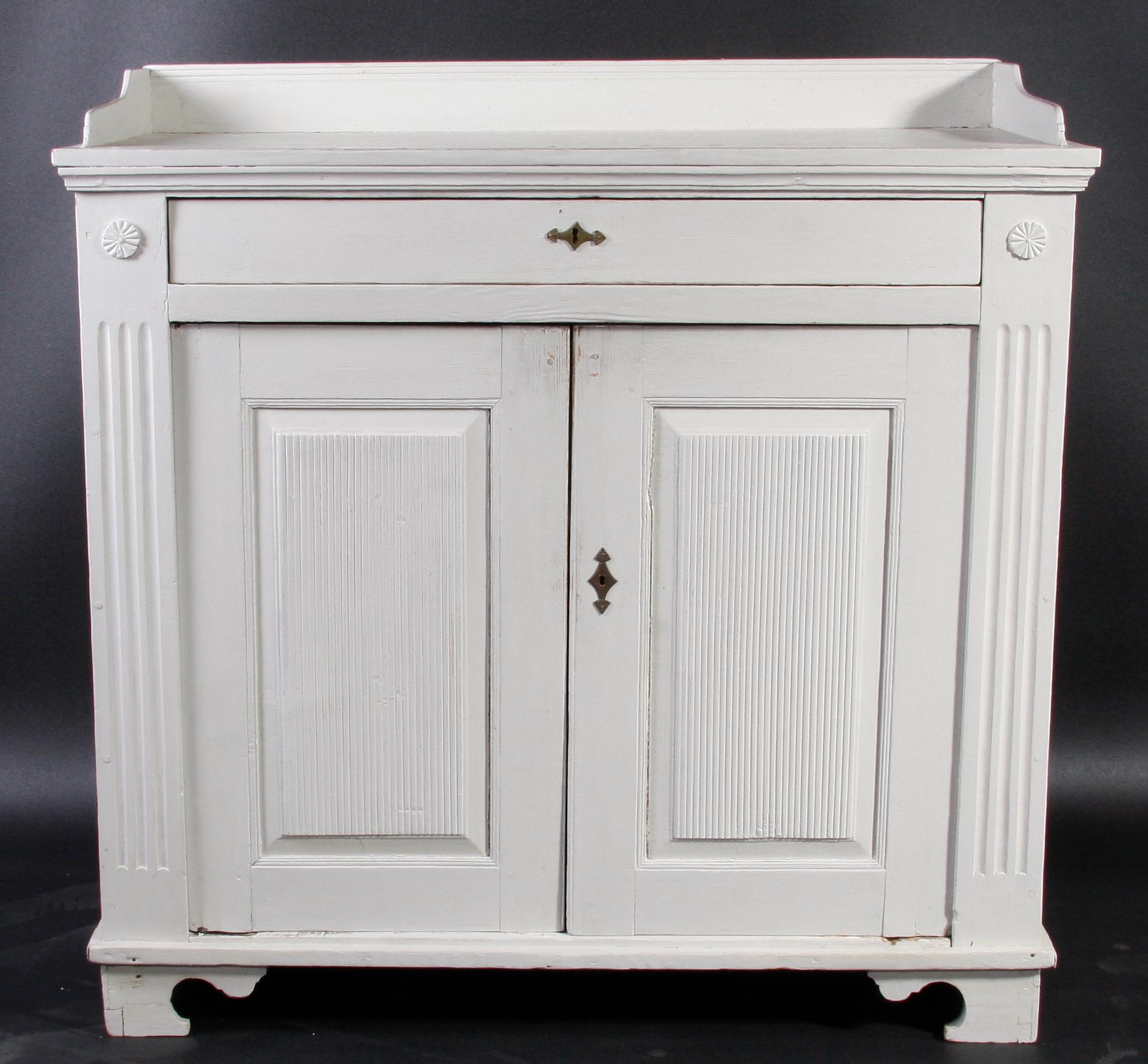 SKÄNK. Gustavianskt provinsarbete, 1700-tal.