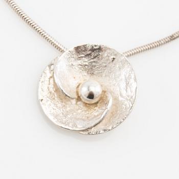 Theresia Hvorslev, necklace, sterling silver, Mema, Lidköping, 1979.