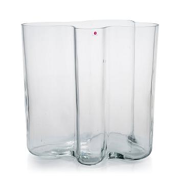 Alvar Aalto, a 1970's '0551' vase for Iittala.