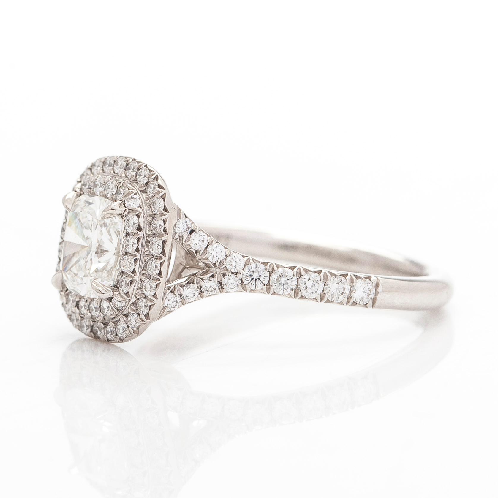 Tiffany & Co, Ring, "Soleste Cushion-cut Double Halo", platina och diamanter.