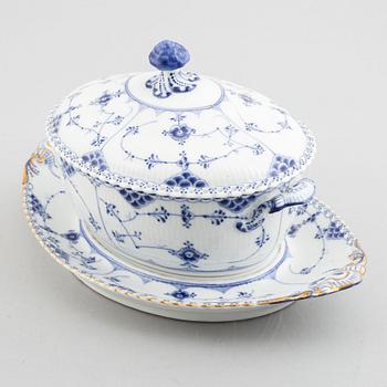 A Royal Copenhagen Musselmalet/blue fluted blod tureen with cover and stand, (1889-1922). Model 1109.