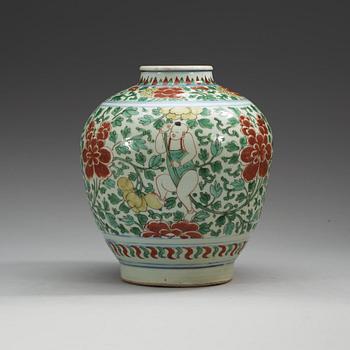 A wucai jar, Transition, 1600-talets mitt.