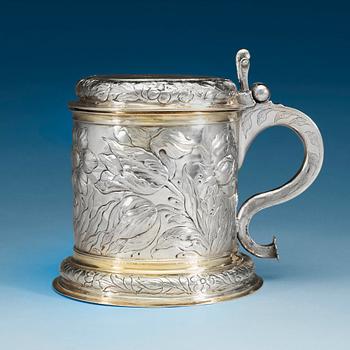815. A Baltic 17th century parcel-gilt tankard, unidentified makers mark, Reval.
