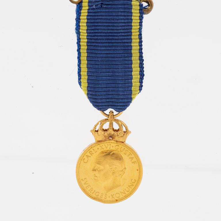 Medal 23K gold "For zeal and integrity in the service of the realm".