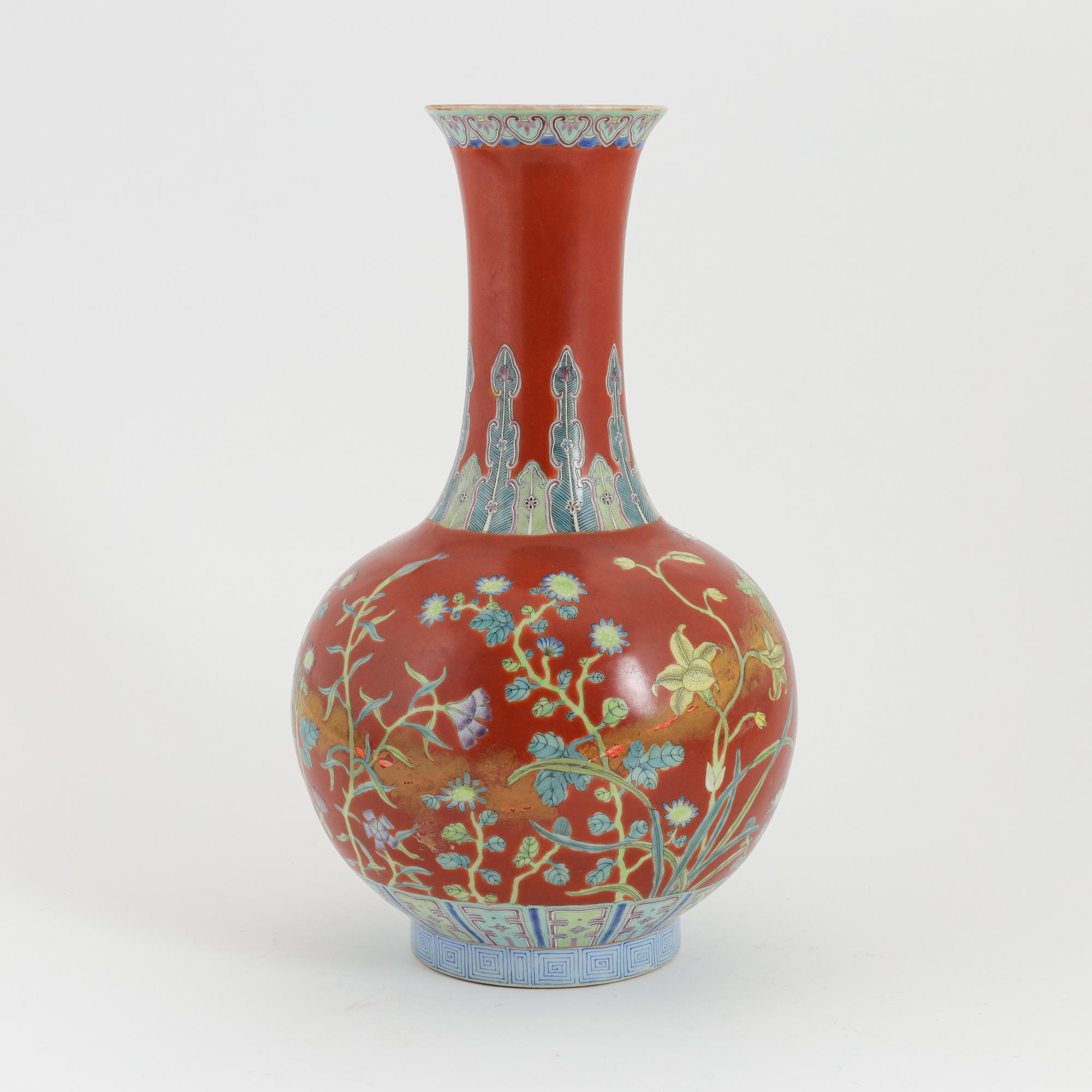 A famille rose red ground vase, probably Republic, first half of 20th century.