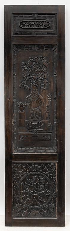 A Chinese wooden panel, Qing dynasty, 19th century.