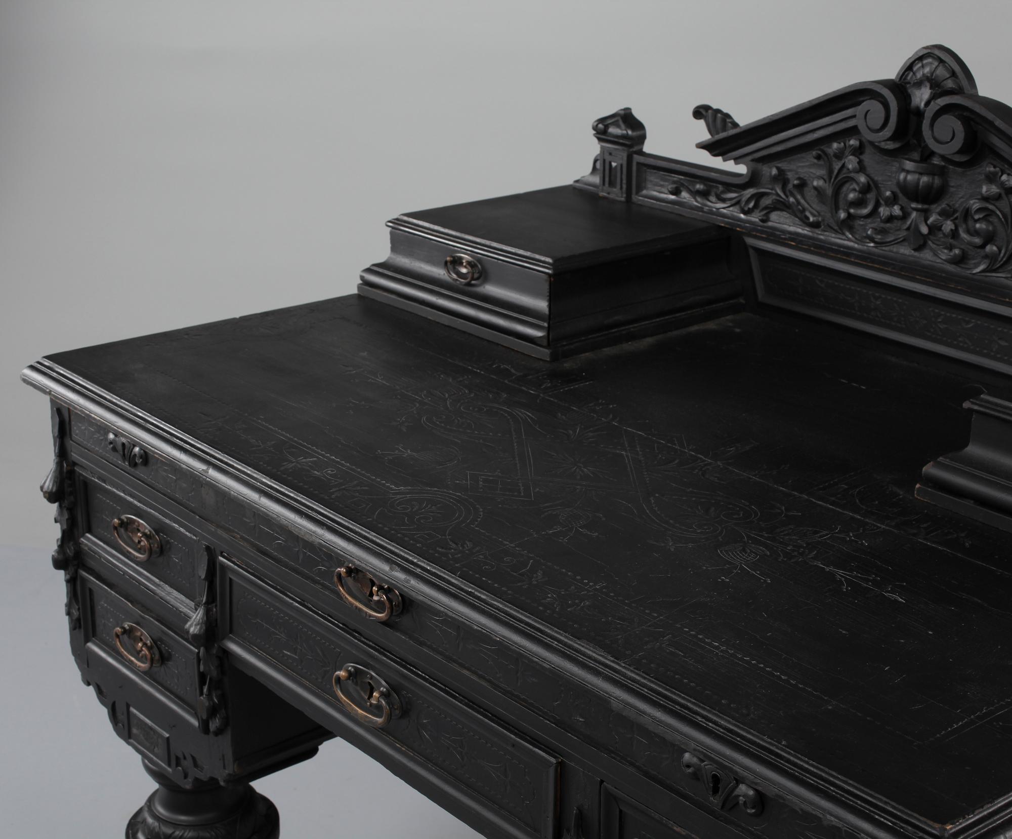 SKRIVBORD, nyrenässans, omkring sekelskiftet 1800/1900.