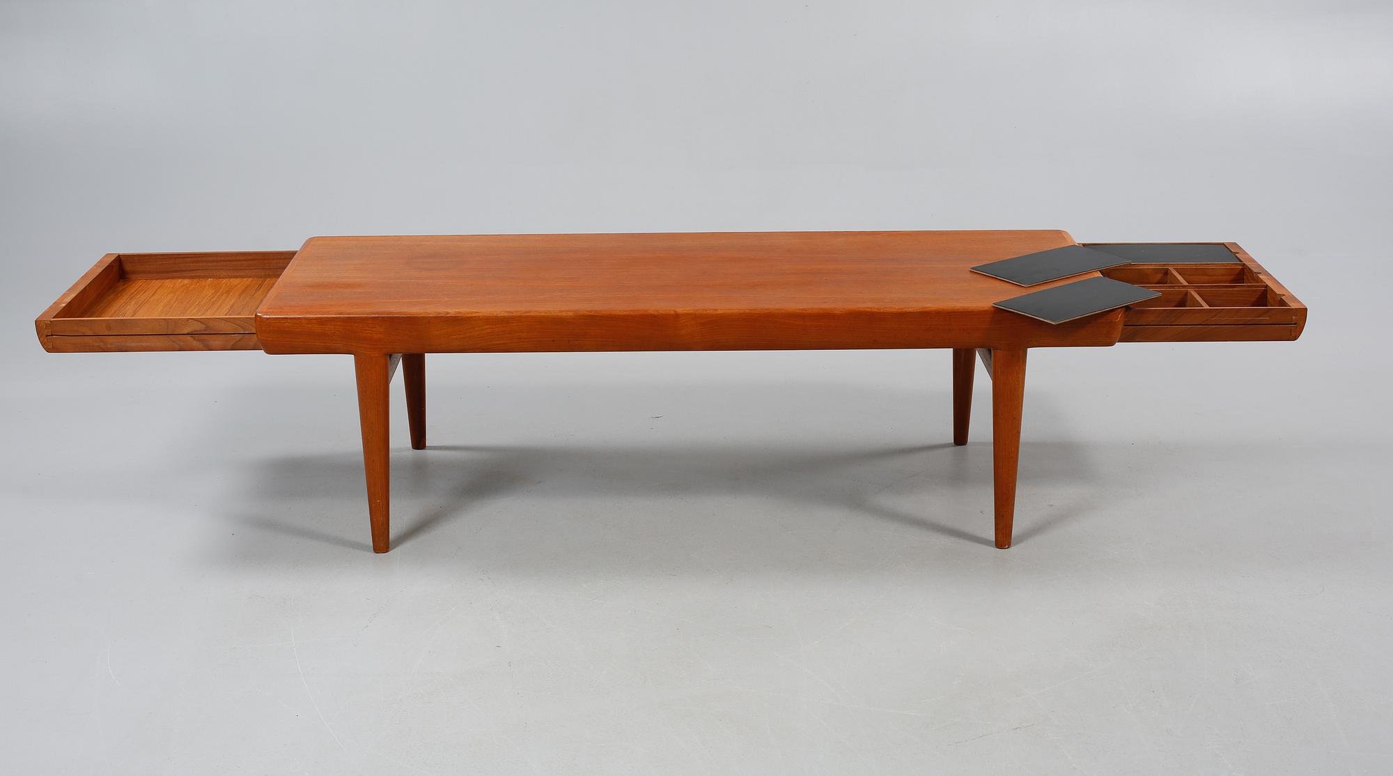 SOFFBORD, troligen Johannes Andersen, Silkeborg, 1900-talets tredje kvartal.