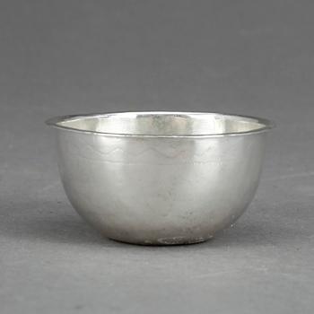 SUPKOPP, silver, Nils Högrell, Stockholm, 1827. 16 gram.