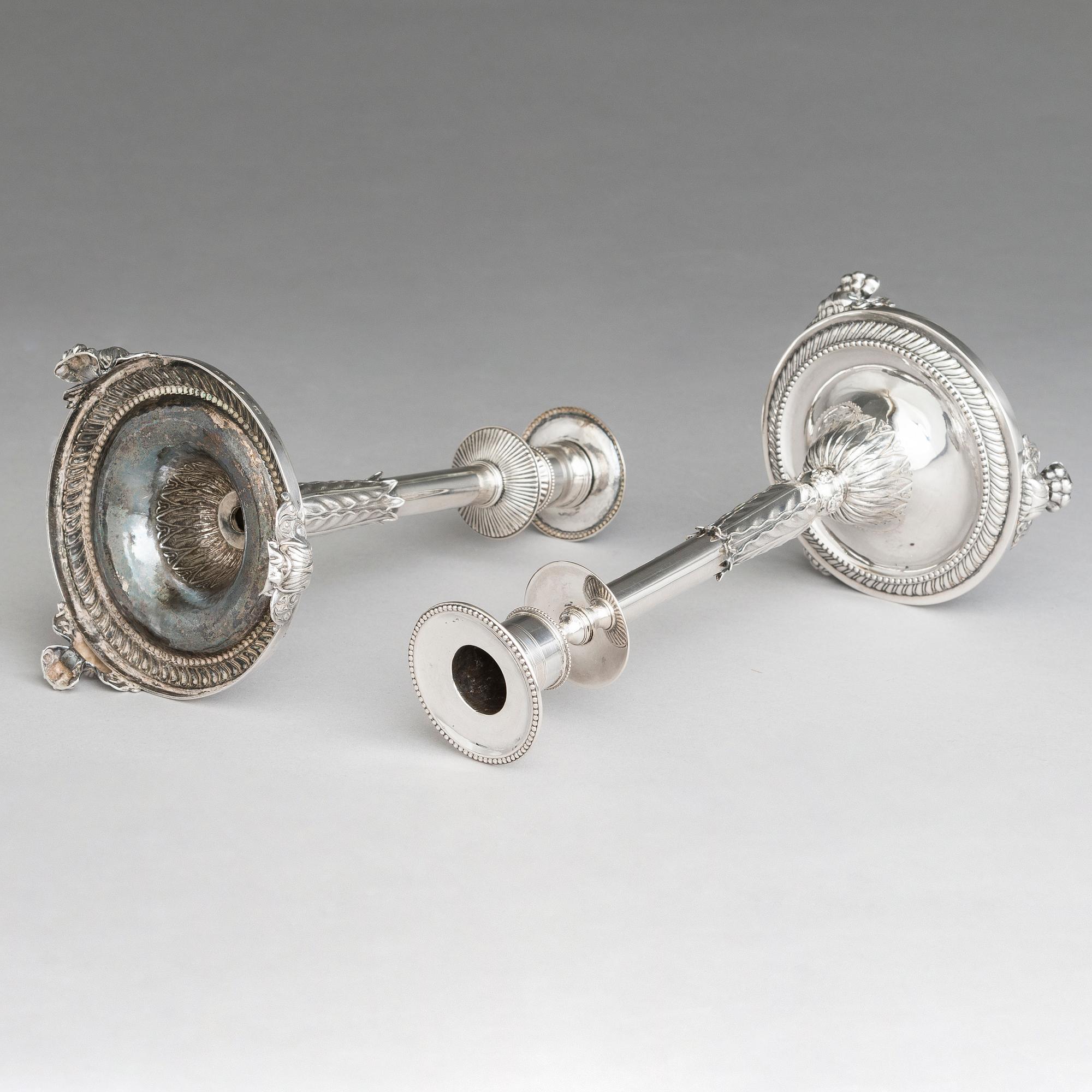 ADOLF ZETHELIUS, LJUSSTAKAR, ett par, silver, empire, Stockholm 1823.