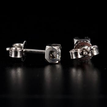 ÖRHÄNGEN, vitguld 14K, diamanter tot. 0,20 ct. Vikt 1,13 g.