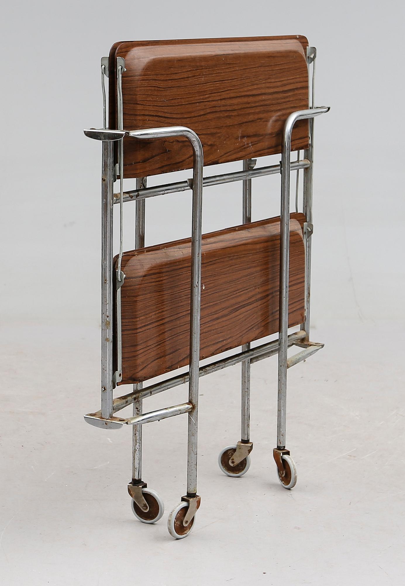 SERVERINGSVAGN, 1900-talets mitt.