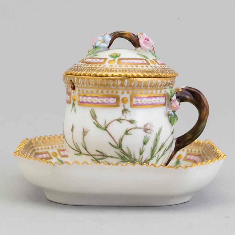A Royal Copenhagen 'Flora Danica' custard cup with lid and plate model #3514 and #3515.