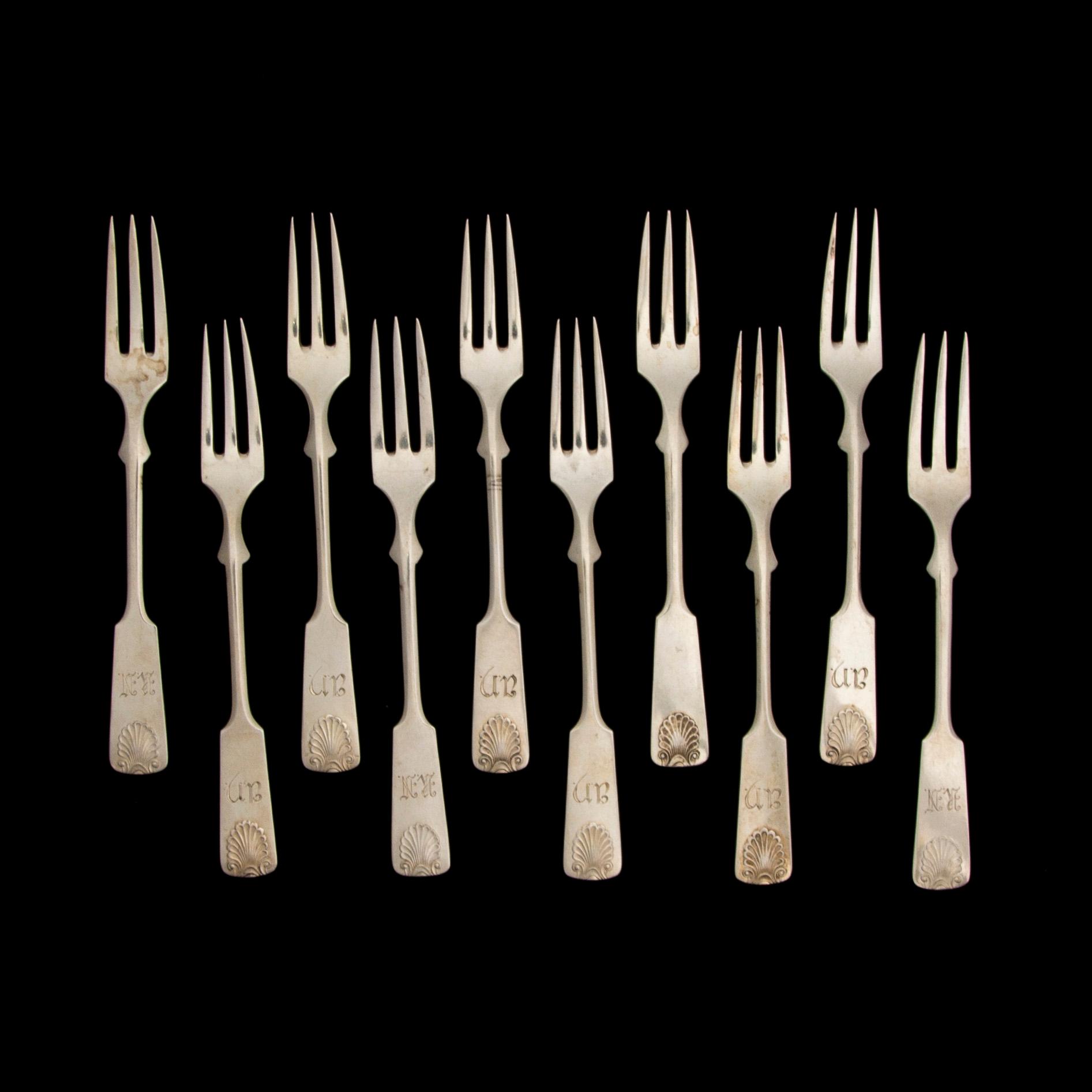 DIVERSE BESTICK, 33 st, silver, "Mussla", finska stämplar 1920-50-tal. Tot. vikt 397 g.